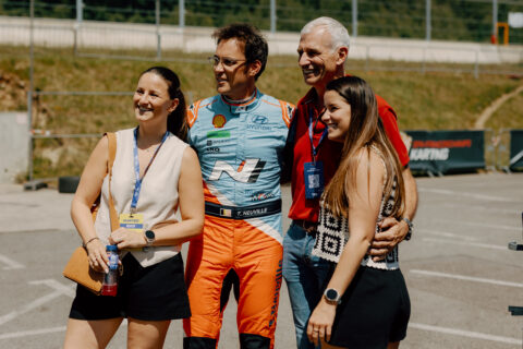 Thierry Neuville posing with the Despriet Family at Folks Hunt 2025